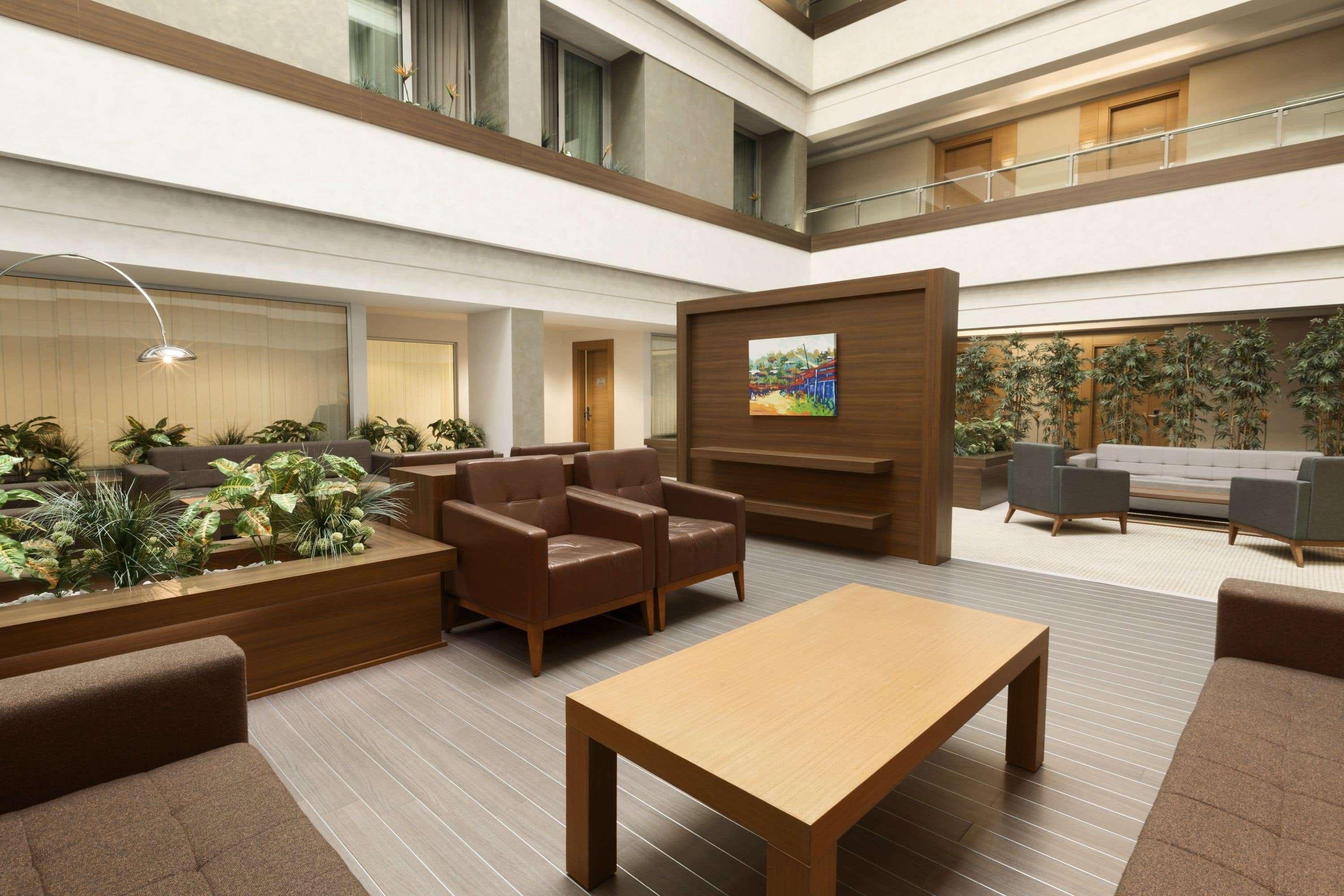 Hotel Ramada By Wyndham Podgorica Esterno foto